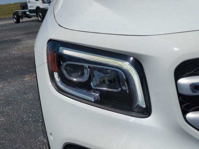 Used 2021 Mercedes-Benz GLB 250 4MATIC image 10