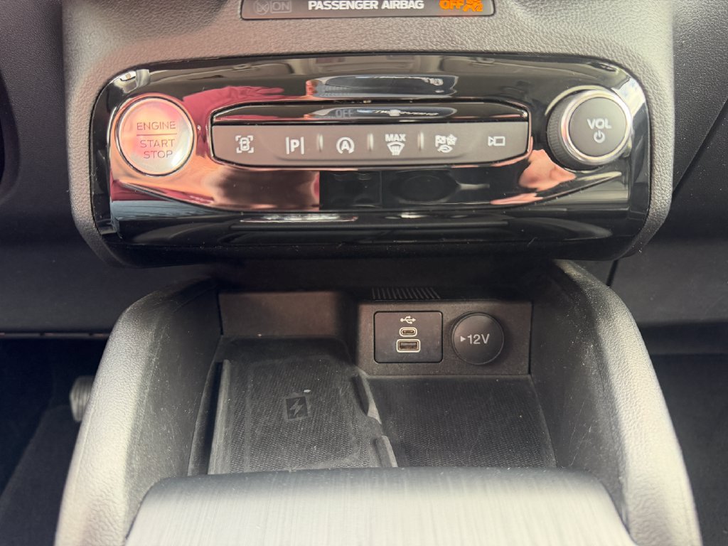Certified 2024 Ford Escape Platinum AWD/4WD image 29
