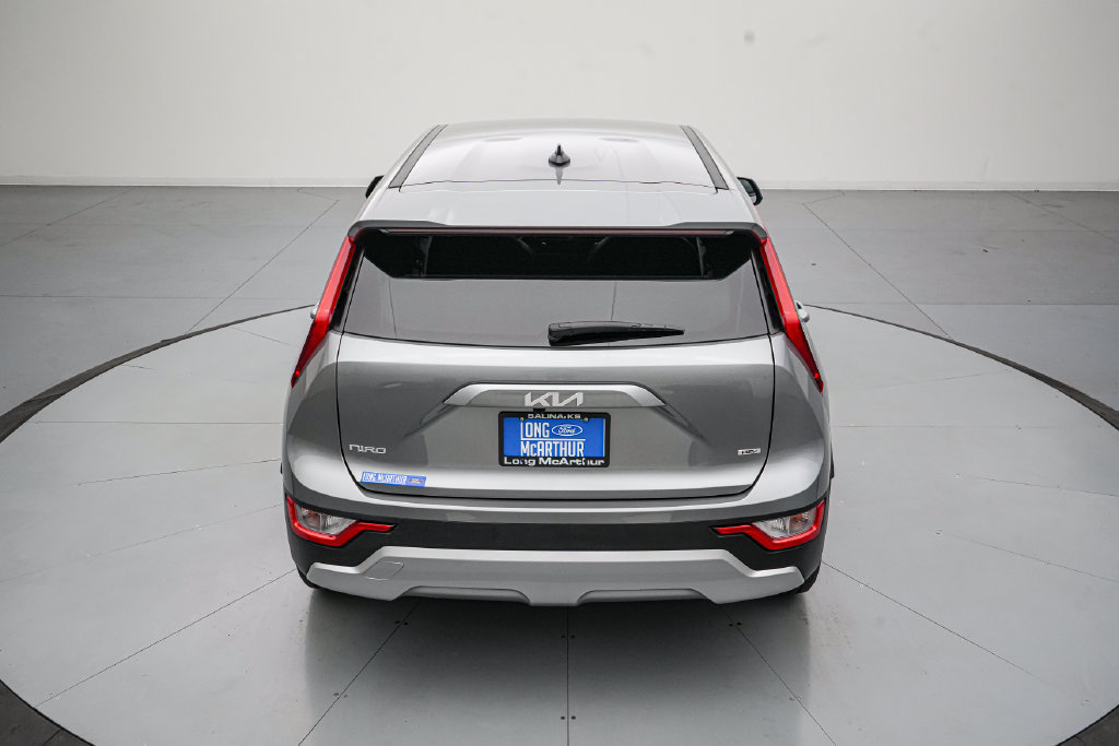 Used 2025 Kia Niro LX FWD image 5