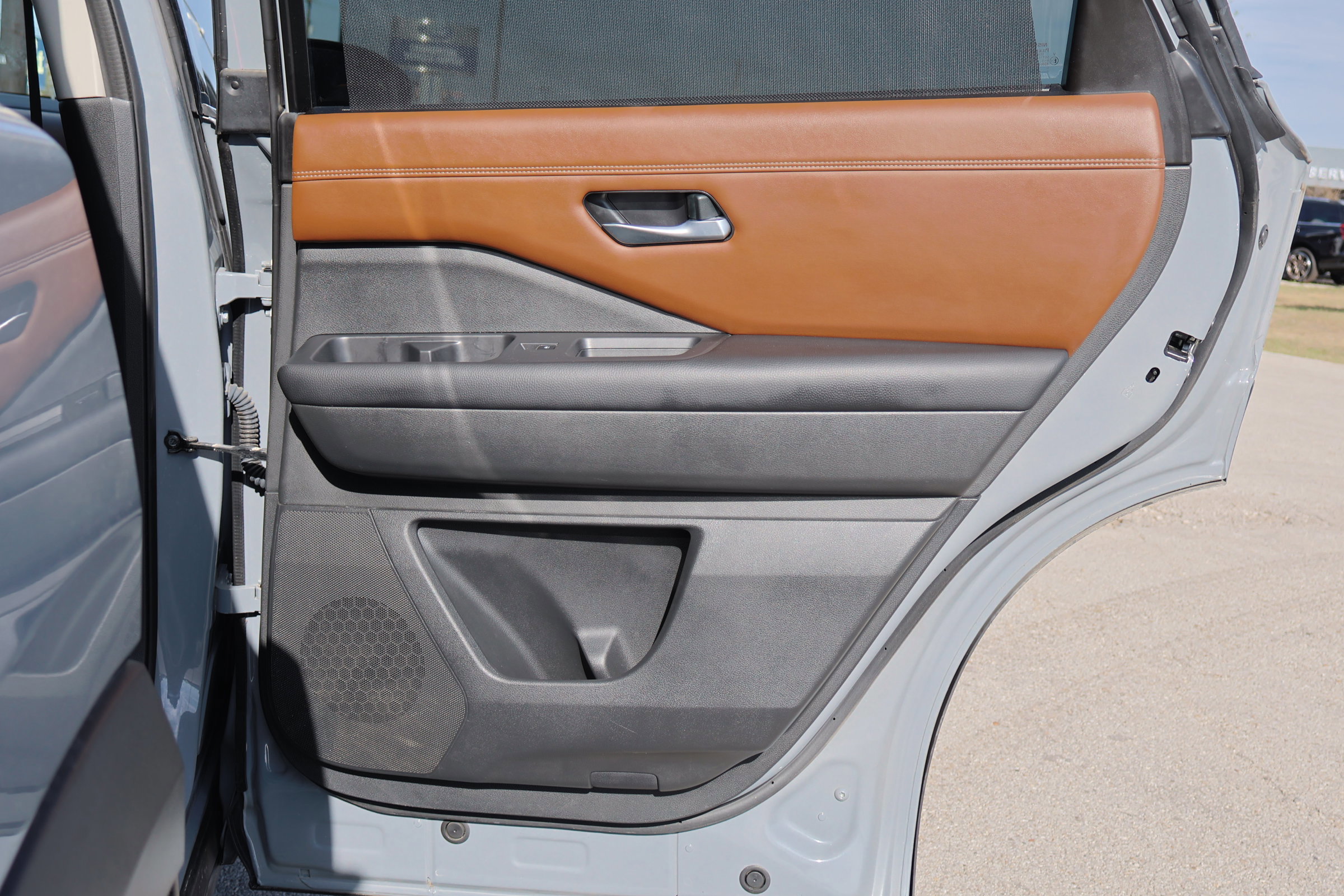 Used 2022 Nissan Pathfinder Platinum w/ Cargo Package image 39