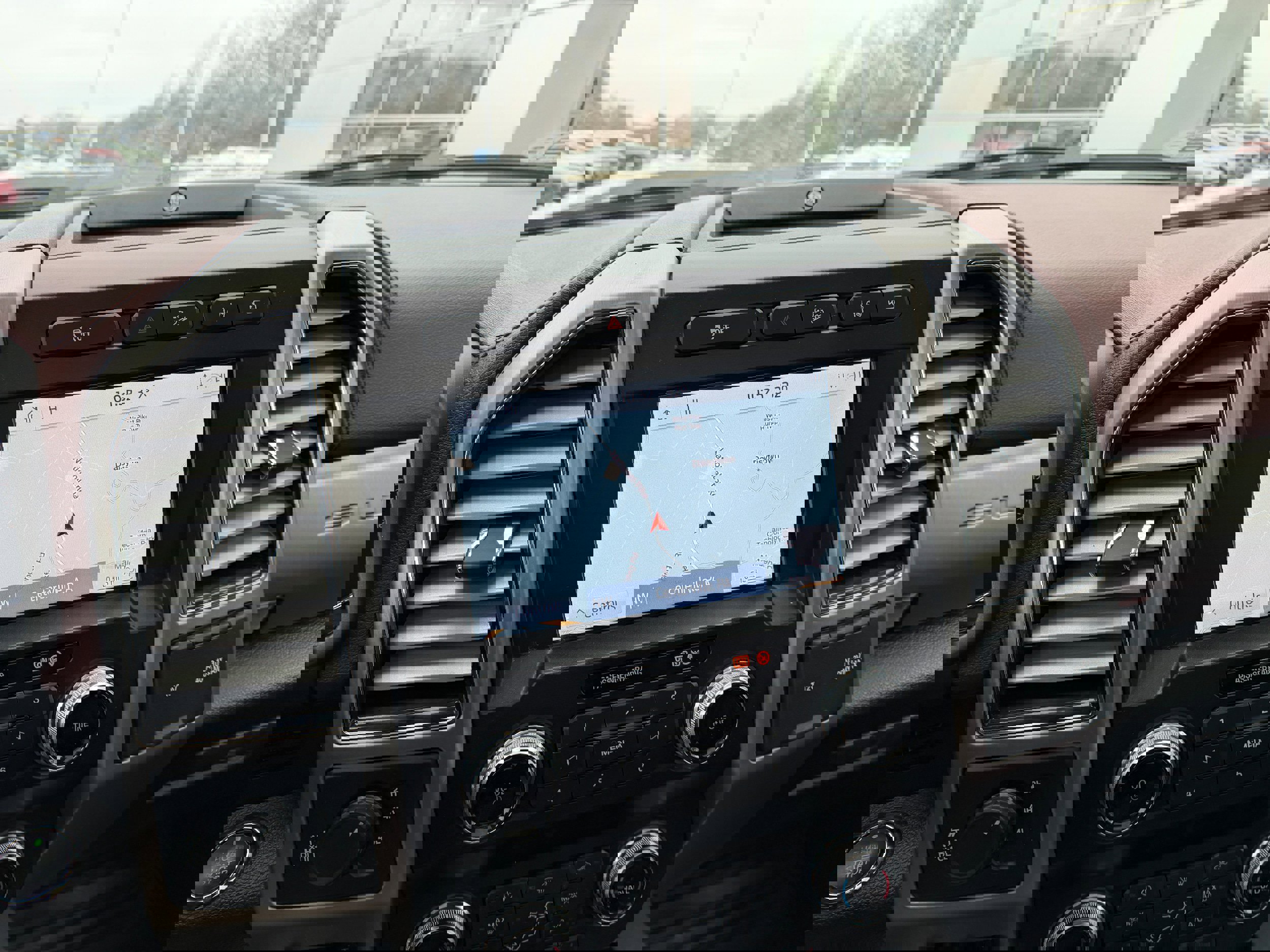 Certified 2021 Ford F250 Platinum w/ FX4 Off-Road Package image 17