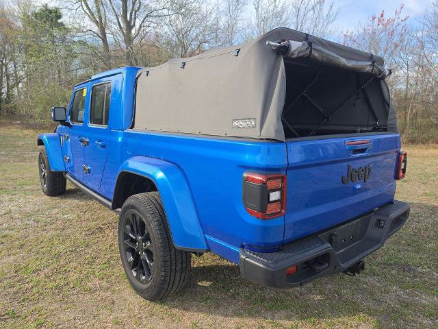 Used 2023 Jeep Gladiator Overland AWD/4WD image 2