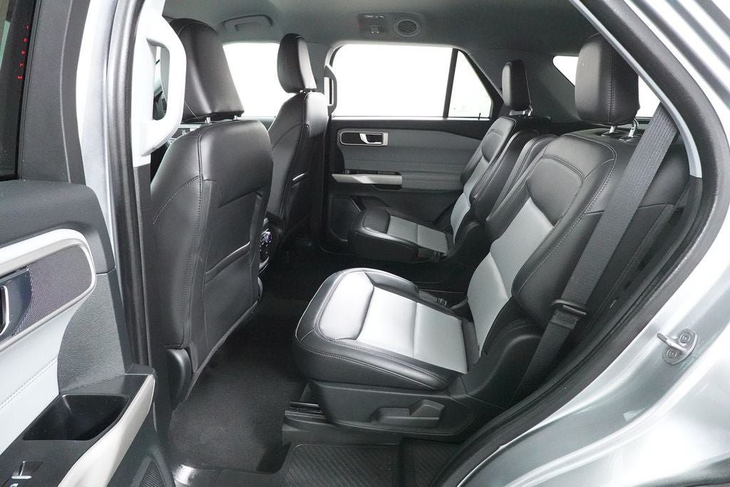 Certified 2024 Ford Explorer XLT w/ Equipment Group 202A AWD/4WD image 28