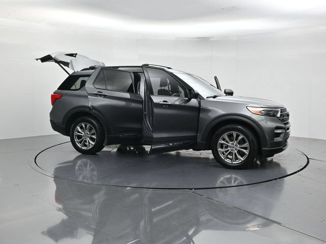 Certified 2023 Ford Explorer XLT w/ Equipment Group 202A AWD/4WD image 62