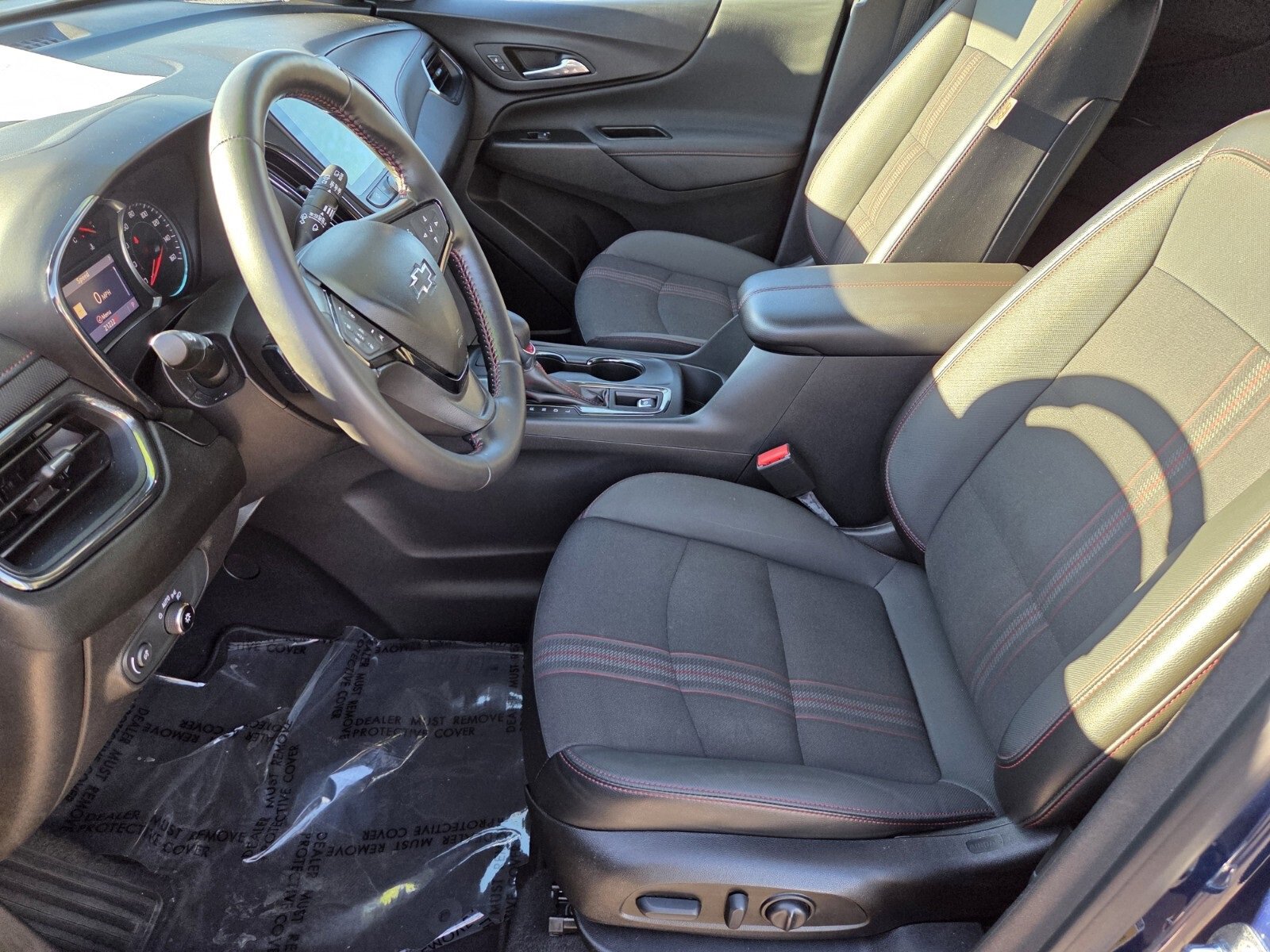 Used 2022 Chevrolet Equinox RS w/ Infotainment Package image 10