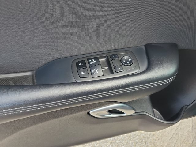 Used 2022 Dodge Challenger R/T RWD image 17