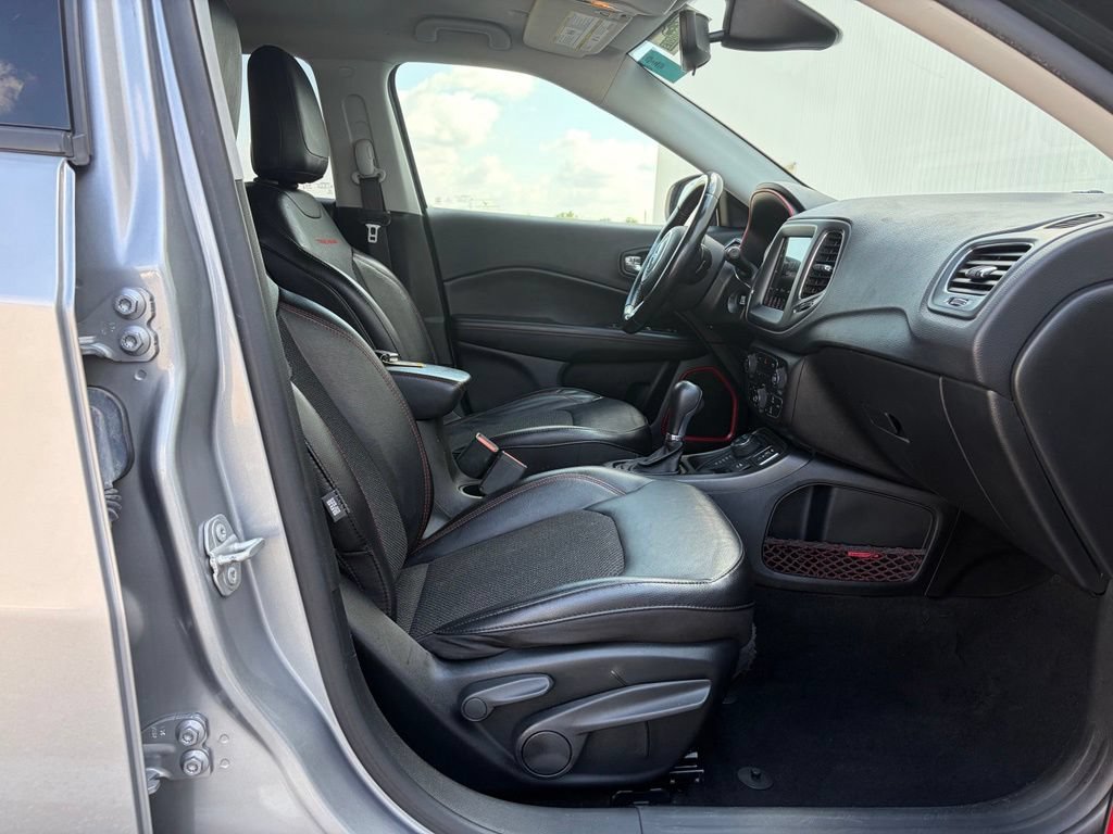 Used 2020 Jeep Compass Trailhawk AWD/4WD image 26