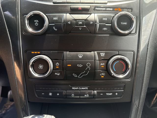 Certified 2018 Ford Explorer XLT FWD image 18