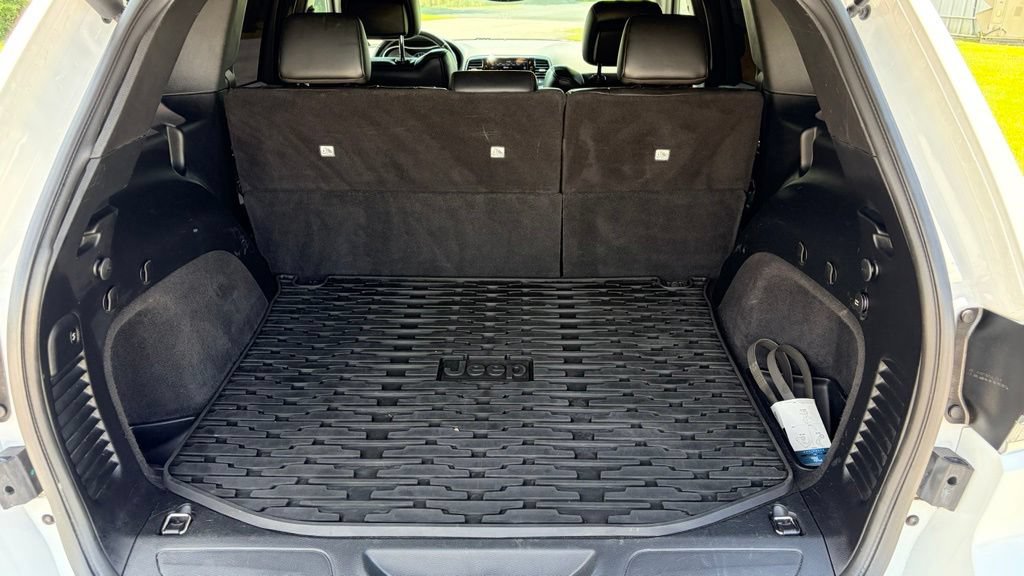 Used 2020 Jeep Grand Cherokee Limited RWD image 31