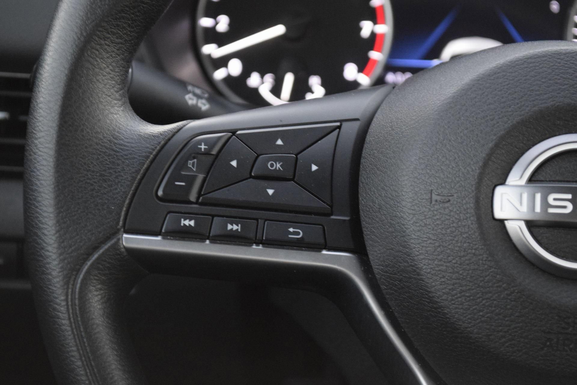 Used 2024 Nissan Sentra SV image 12