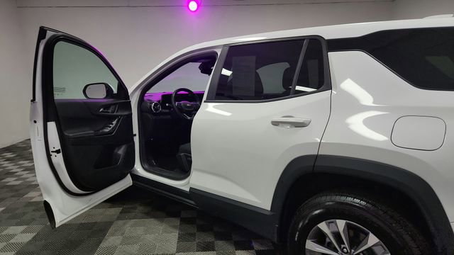 Used 2025 Chevrolet Equinox LT FWD image 16