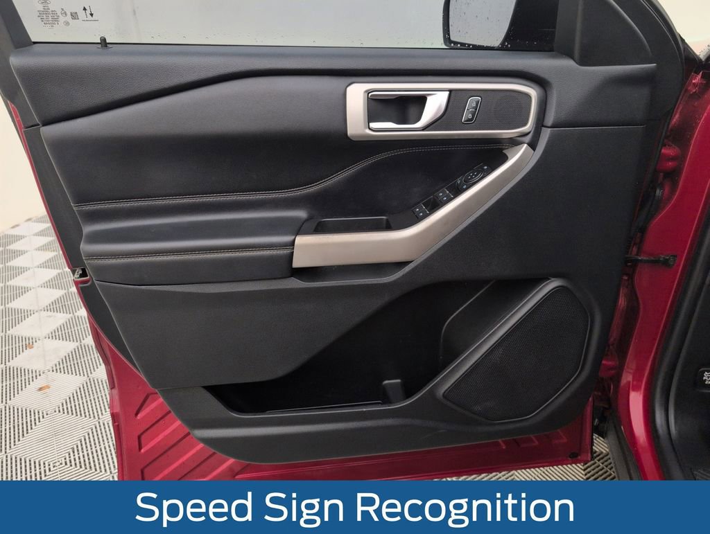 Certified 2022 Ford Explorer XLT w/ Equipment Group 202A image 35