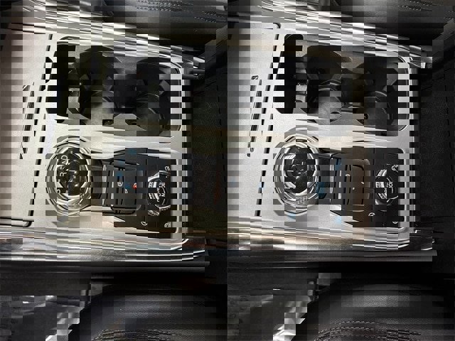 Certified 2022 Ford Explorer XLT w/ Equipment Group 202A image 12