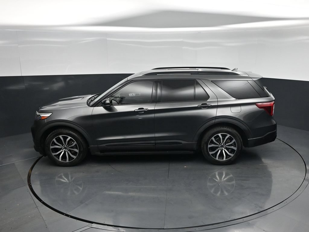 Certified 2020 Ford Explorer ST w/ Premium Technology Package AWD/4WD image 46