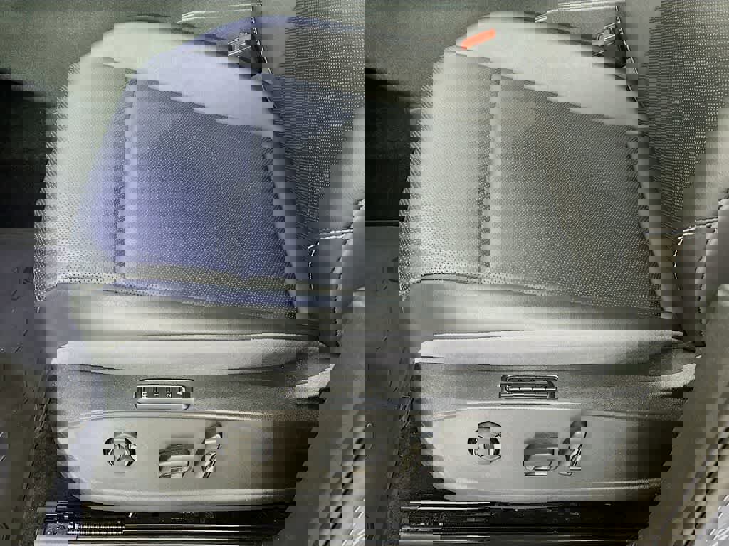 Used 2023 Volkswagen ID.4 Pro S image 31