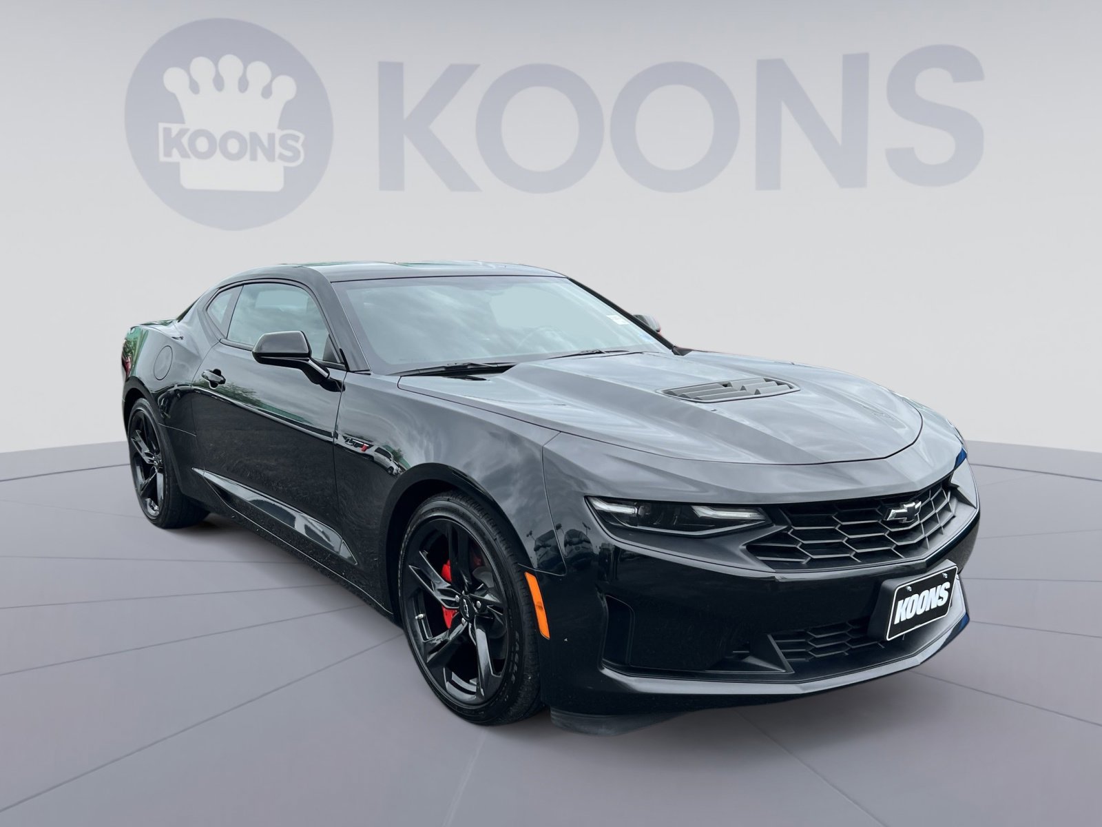Used 2022 Chevrolet Camaro LT RWD image 18