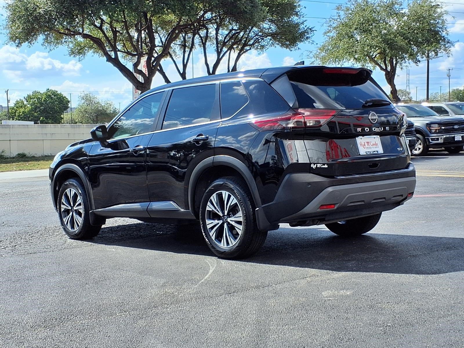 Used 2023 Nissan Rogue SV FWD image 8