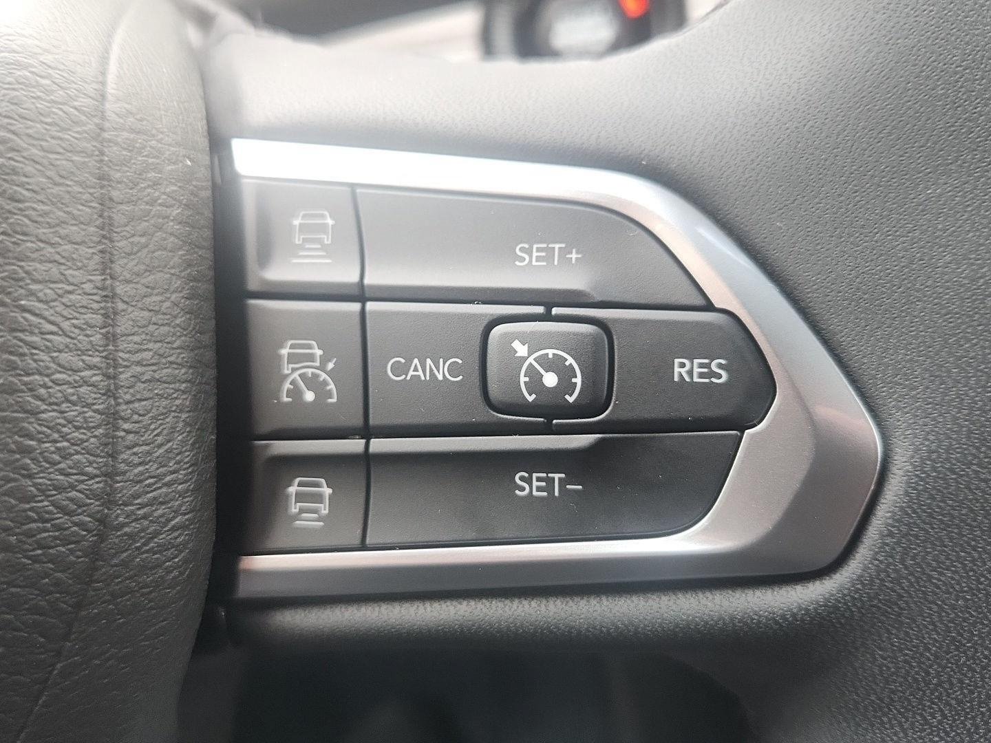 Used 2023 Jeep Compass Limited AWD/4WD image 19