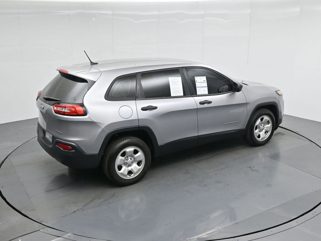 Used 2017 Jeep Cherokee Sport image 13