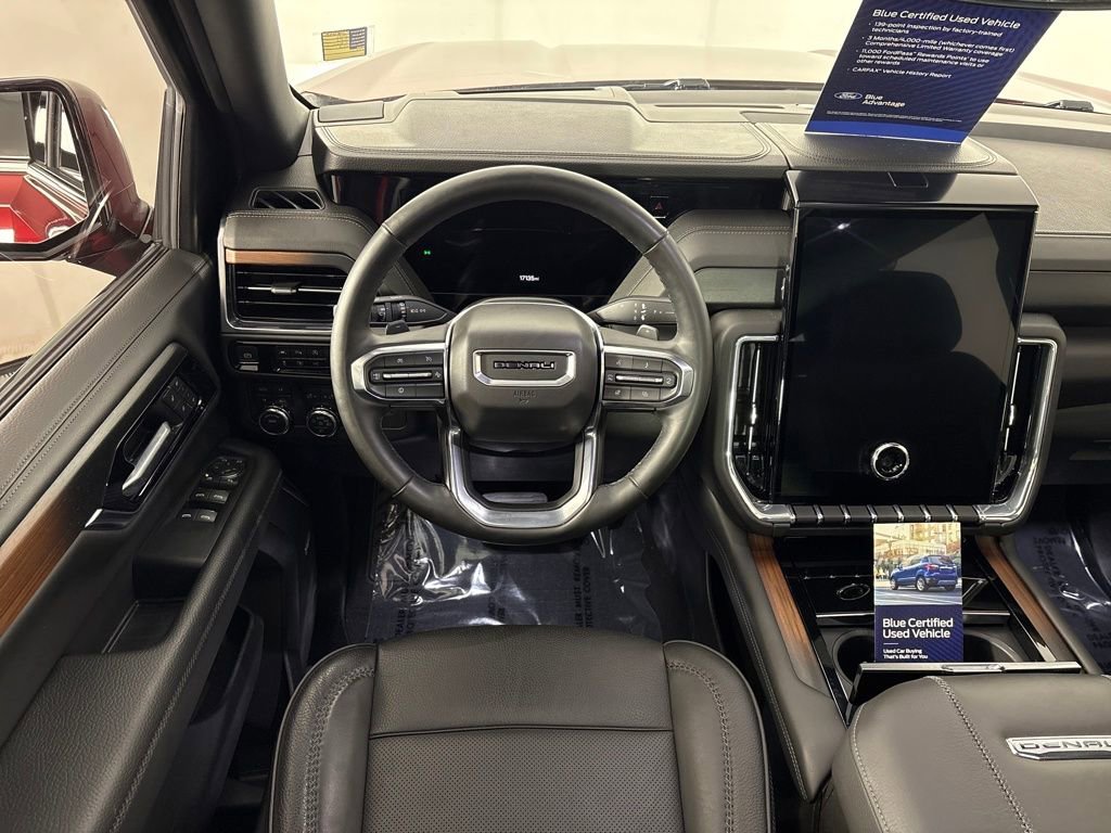 Used 2025 GMC Yukon XL Denali w/ Sun & Power Step Package image 25