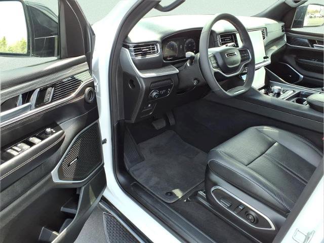 Used 2024 Jeep Wagoneer Series II w/ Flexible Seating Group AWD/4WD image 9
