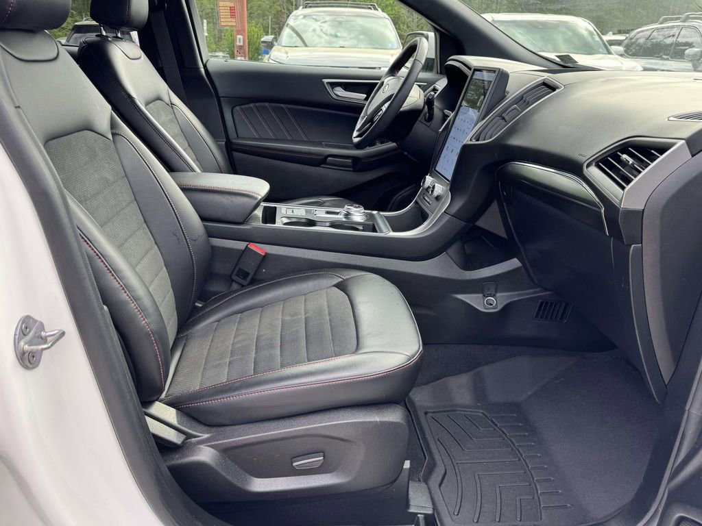 Certified 2024 Ford Edge ST-Line AWD/4WD image 18
