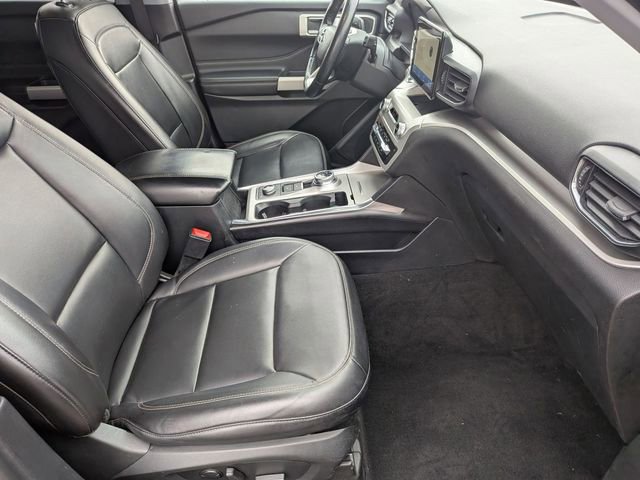 Certified 2022 Ford Explorer XLT image 32