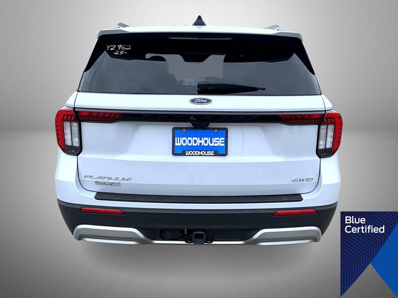 Certified 2025 Ford Explorer Platinum w/ LUX Leather Package AWD/4WD image 6