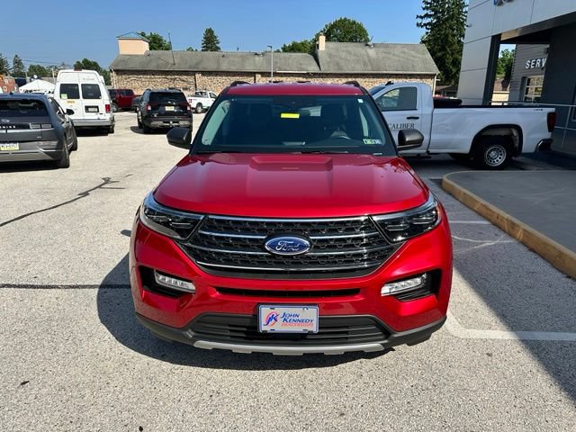 Certified 2023 Ford Explorer XLT w/ Equipment Group 202A AWD/4WD image 5