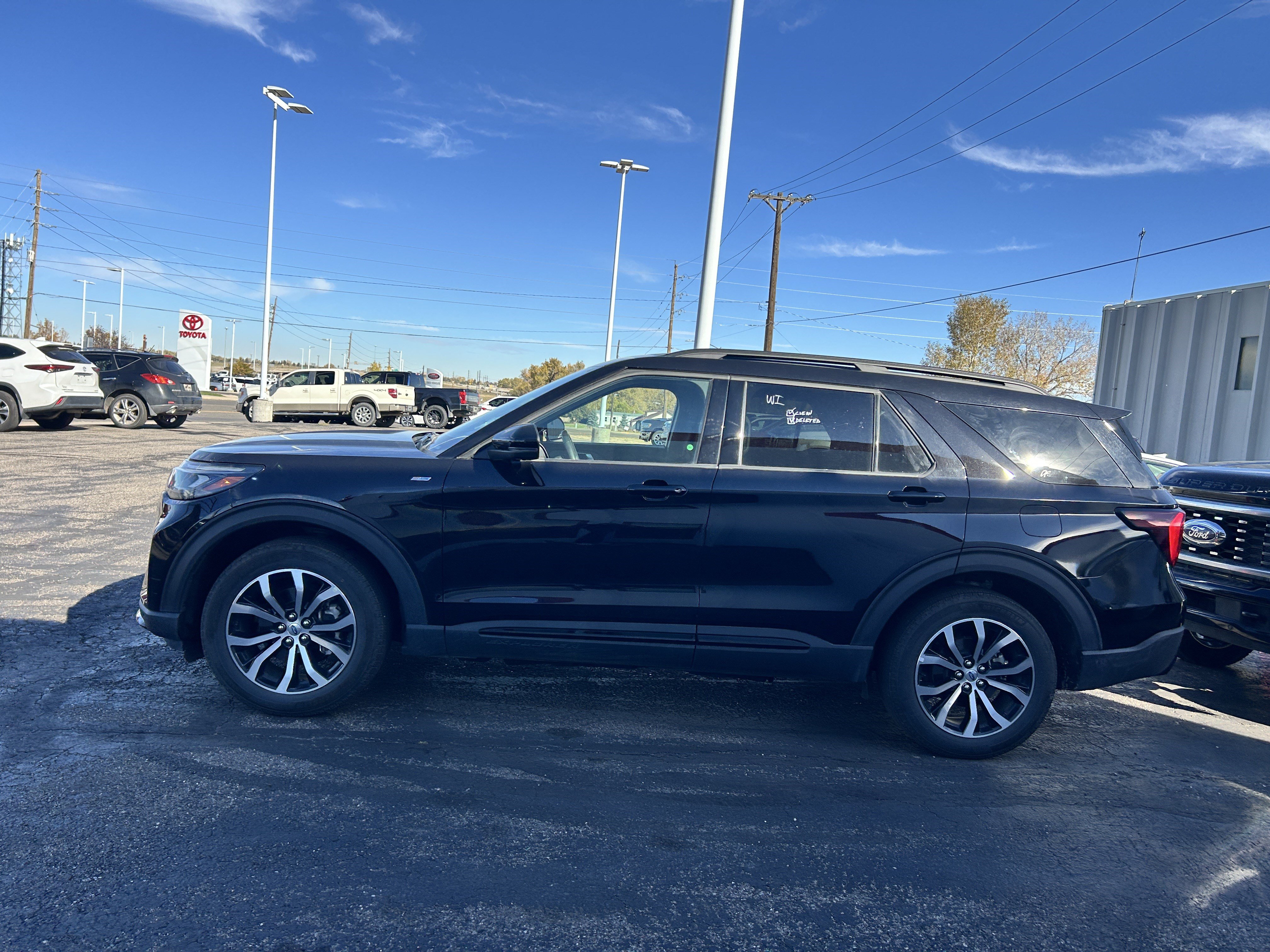 Certified 2026 Ford Explorer ST-Line AWD/4WD image 3