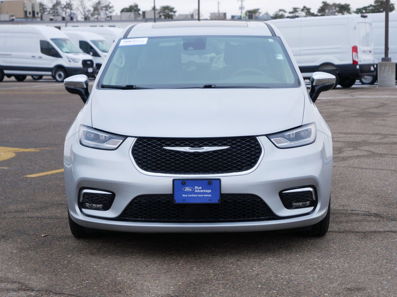 Used 2023 Chrysler Pacifica Limited image 11