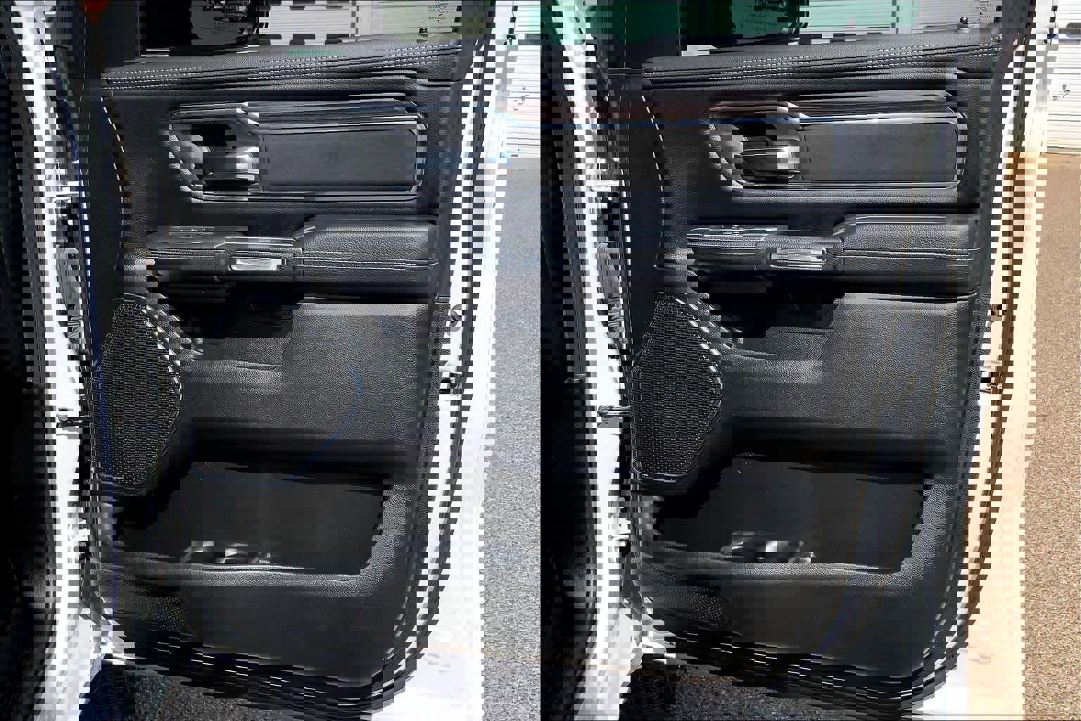 Used 2025 RAM 1500 Laramie w/ Laramie Southwest Edition image 23