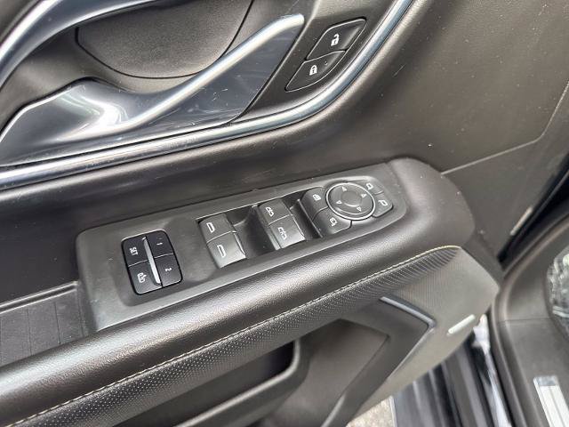 Used 2023 Chevrolet Tahoe Premier AWD/4WD image 25