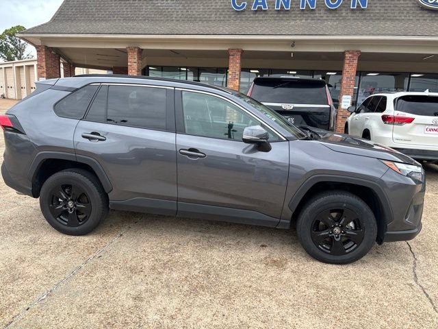 Used 2025 Toyota RAV4 XLE FWD image 7