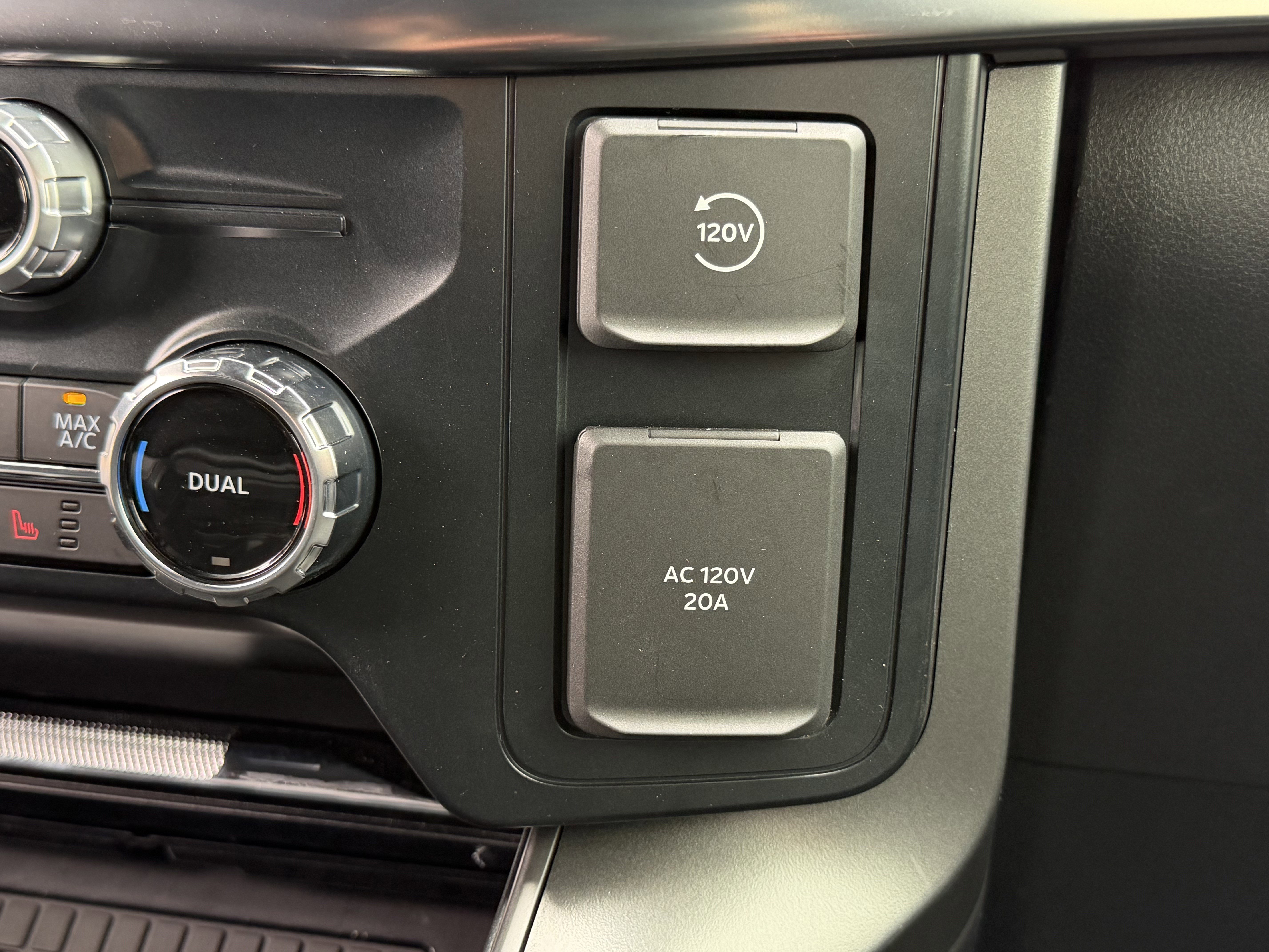 Certified 2025 Ford F150 Lariat w/ Equipment Group 502A High AWD/4WD image 29