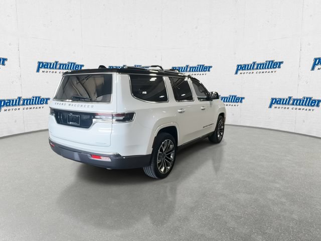 Used 2022 Jeep Grand Wagoneer Series III AWD/4WD image 10