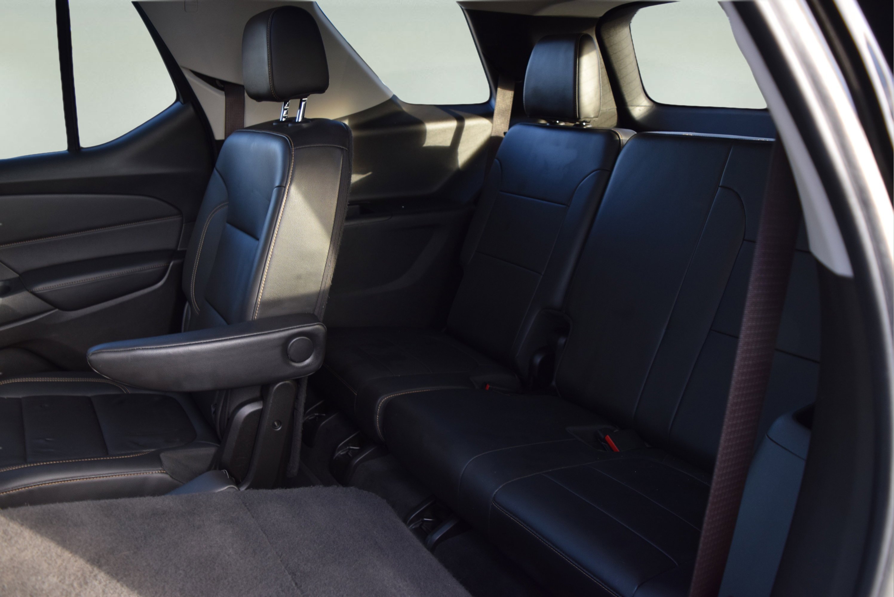 Used 2021 Chevrolet Traverse RS w/ LPO, Floor Liner Package image 9