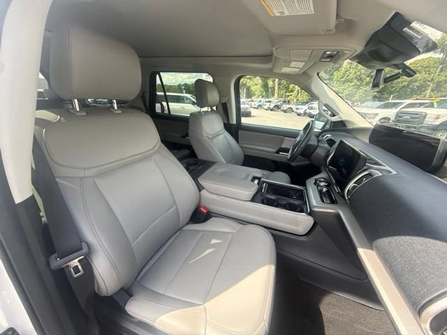 Certified 2025 Ford Expedition Active AWD/4WD image 12