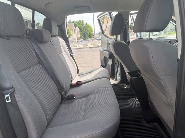 Used 2022 Toyota Tacoma SR AWD/4WD image 15