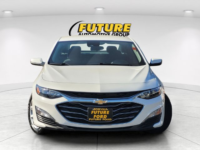 Used 2025 Chevrolet Malibu LT FWD image 2