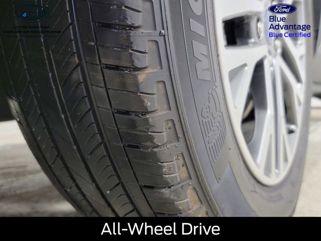 Certified 2022 Ford Escape SEL w/ Technology Package AWD/4WD image 11