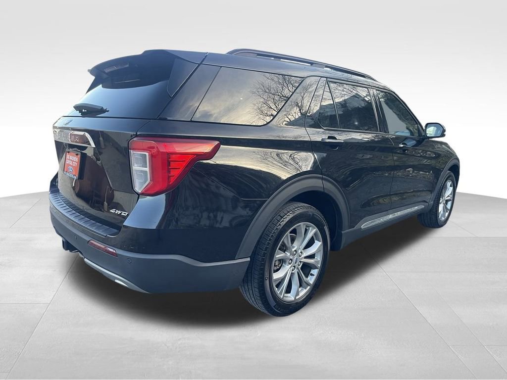 Certified 2023 Ford Explorer XLT w/ Equipment Group 202A image 5
