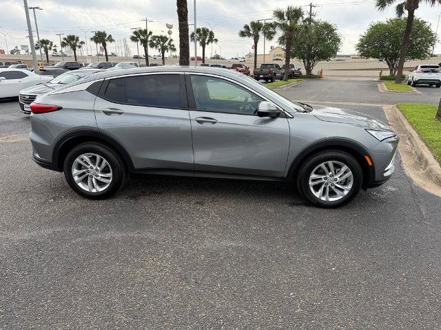Used 2025 Buick Envista Sport Touring w/ Convenience I Package FWD image 7