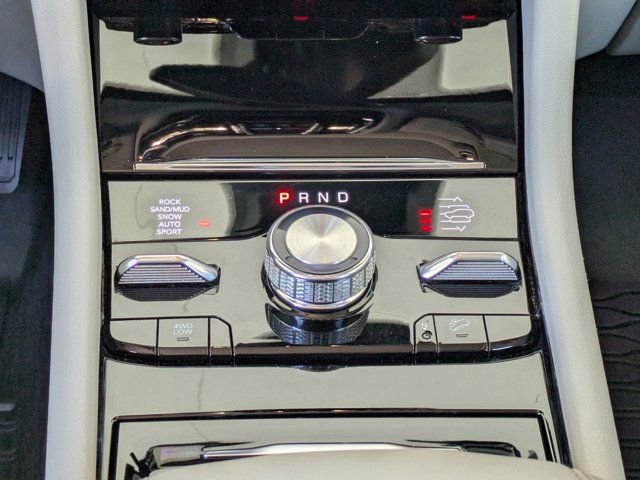Used 2022 Jeep Grand Cherokee Overland AWD/4WD image 21