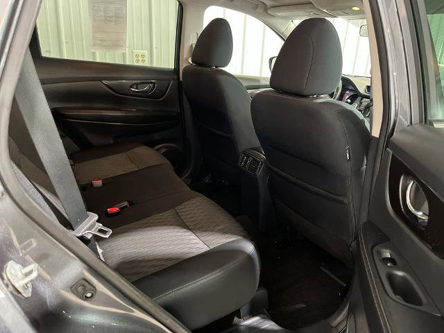 Used 2018 Nissan Rogue SV w/ Sun & Sound Touring Package image 34