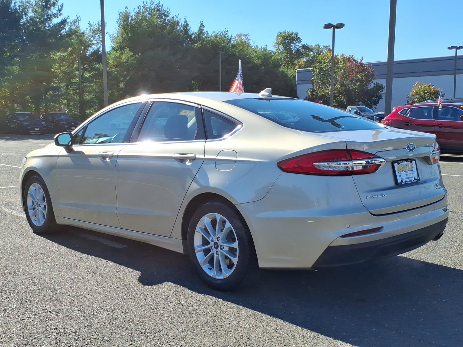 Certified 2019 Ford Fusion SE FWD image 4