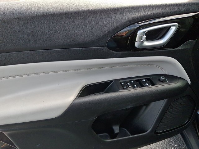 Used 2023 Jeep Compass Limited AWD/4WD image 13