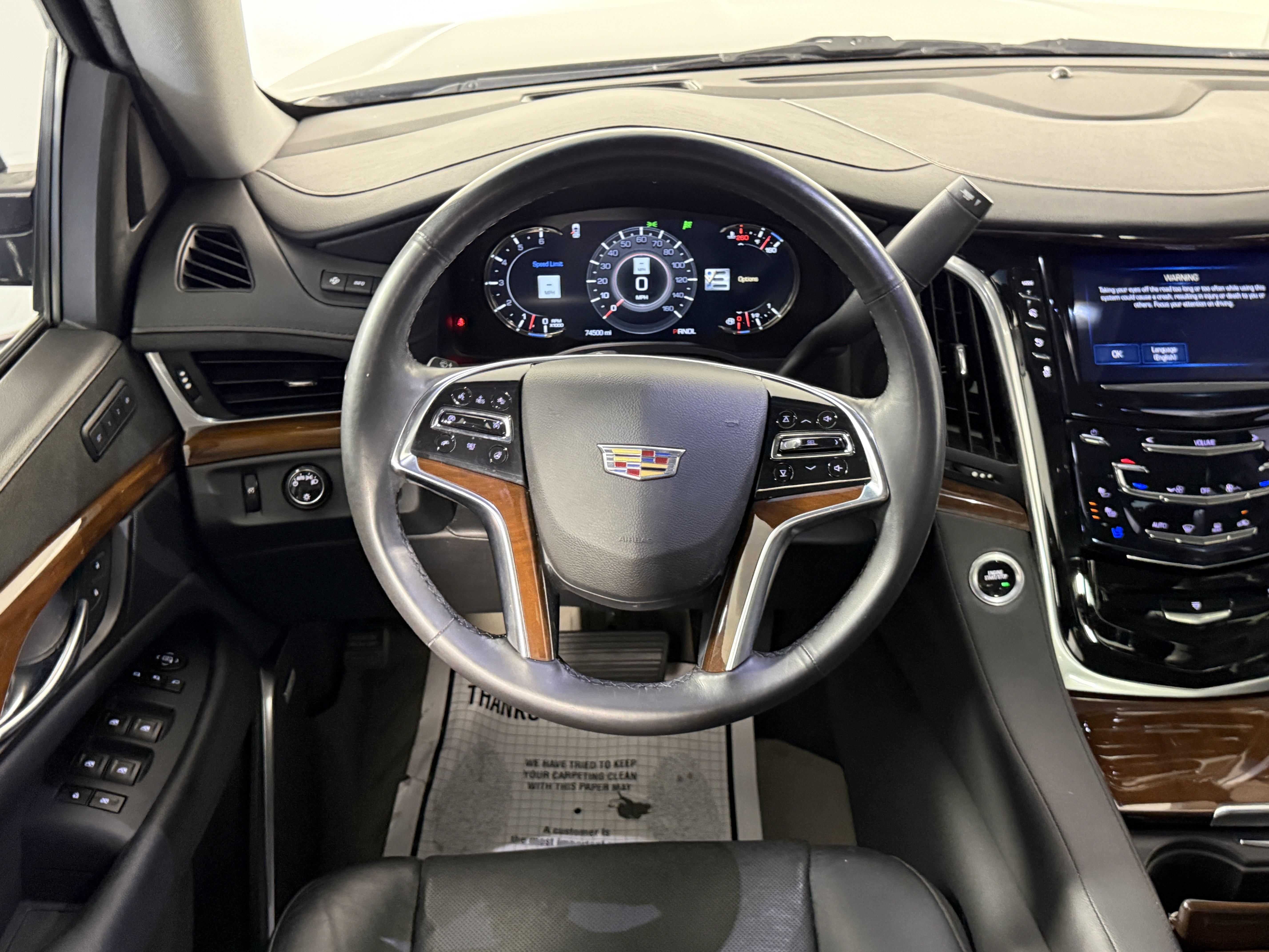 Used 2020 Cadillac Escalade Luxury RWD image 11