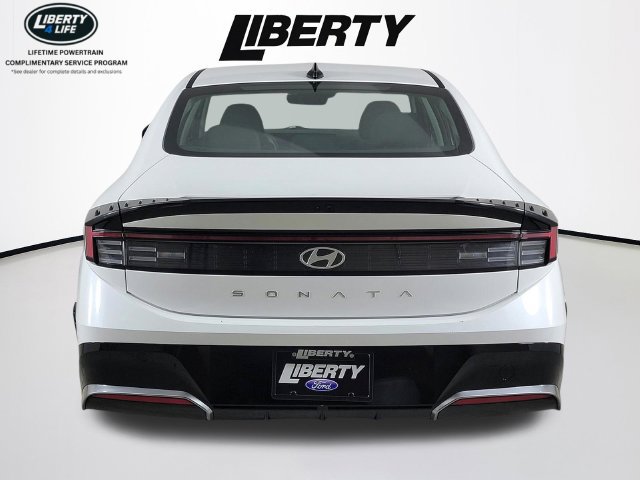 Used 2025 Hyundai Sonata SEL FWD image 4