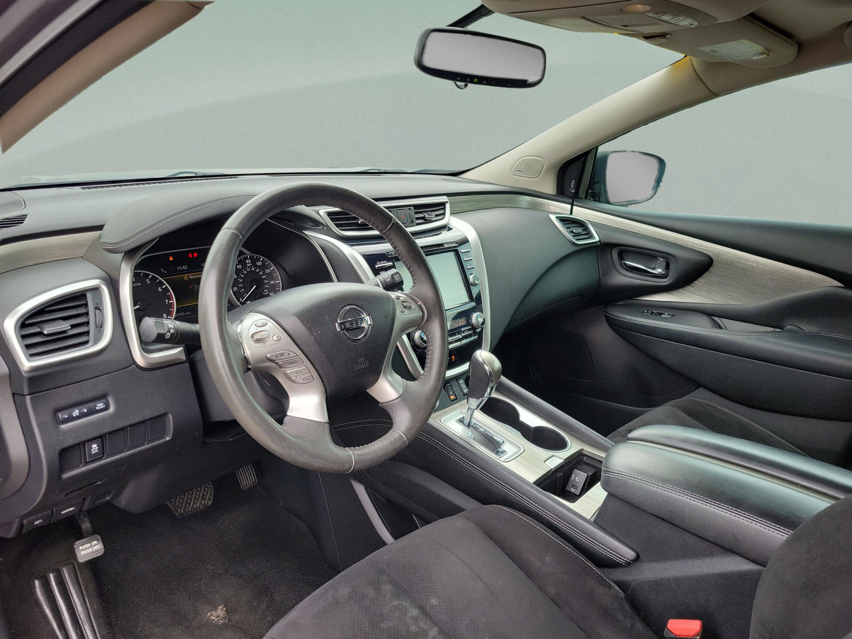 Used 2017 Nissan Murano SV w/ Premium Plus Package image 7